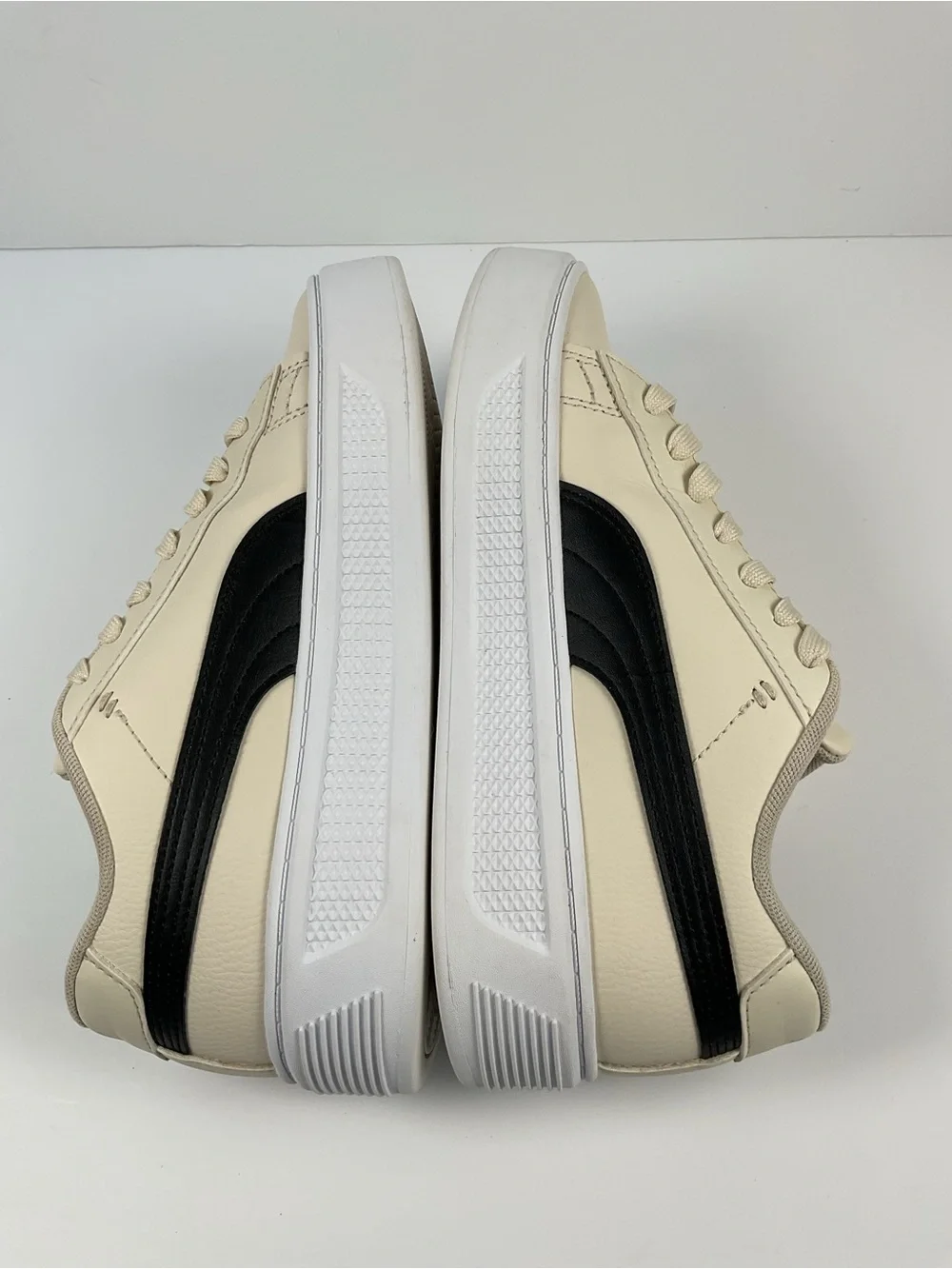 Puma Smash Platform V3 Women Sneakers Cream Black Size 8 Casual Shoes - Picture 8 of 10